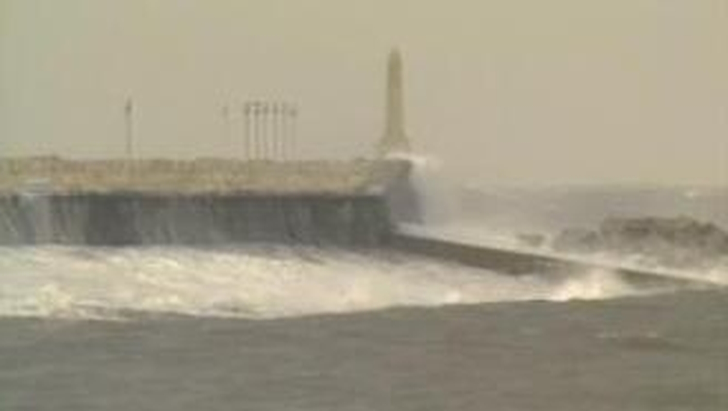 RTÉ Archives | Collections | Gale Force Winds And Rain