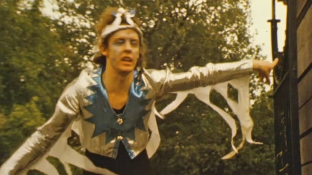 Dublin Street Performance (1975)