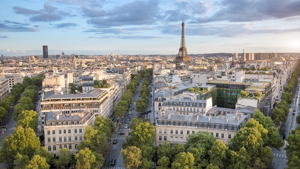 The plan would see most vehicles banned from the central streets of Paris