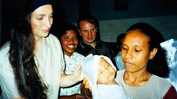 Sarah Mac Donald at the baptism of Natalizio, in March 1999