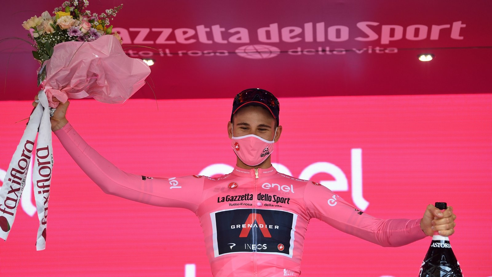 Ganna wins Giro d'Italia first stage