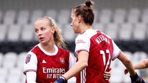 Vivanne Miedema celebrates with Beth Mead