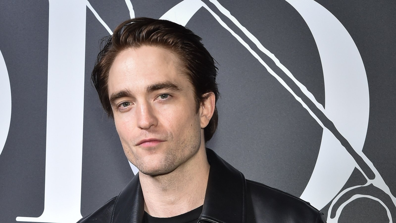 Robert Pattinson Spotted Back On The Batman Film Set Robert Pattinson Spotted Back On The Batman Film Set