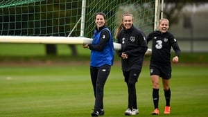 Niamh Fahey (L), Grace Moloney (C) and Denise O'Sullivan in good spirits during Ireland training