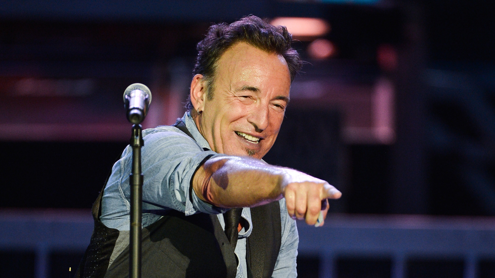 Bruce Springsteen Letter to You Review - The Boss Is Playing a