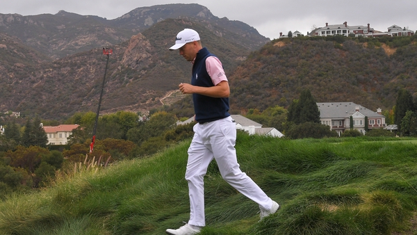 Justin Thomas holds a one-shot lead