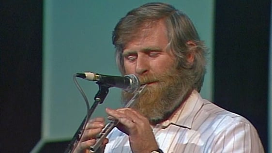 John Sheahan of 'The Dubliners' on Festival Folk in 1985