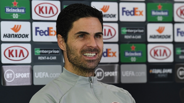 Mikel Arteta watched his Dundalk counterpart's interview
