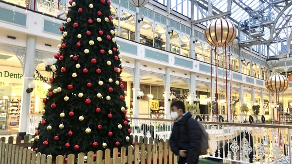 Christmas preparations are under way in Dublin city centre (Pic: RollingNews.ie)