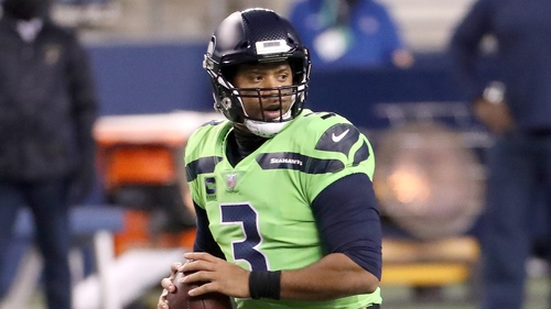 Russell Wilson throws 5 TD passes as the Seattle Seahawks hold off