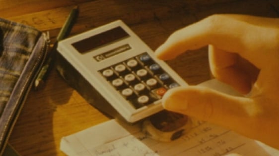 Pocket calculator (1975)