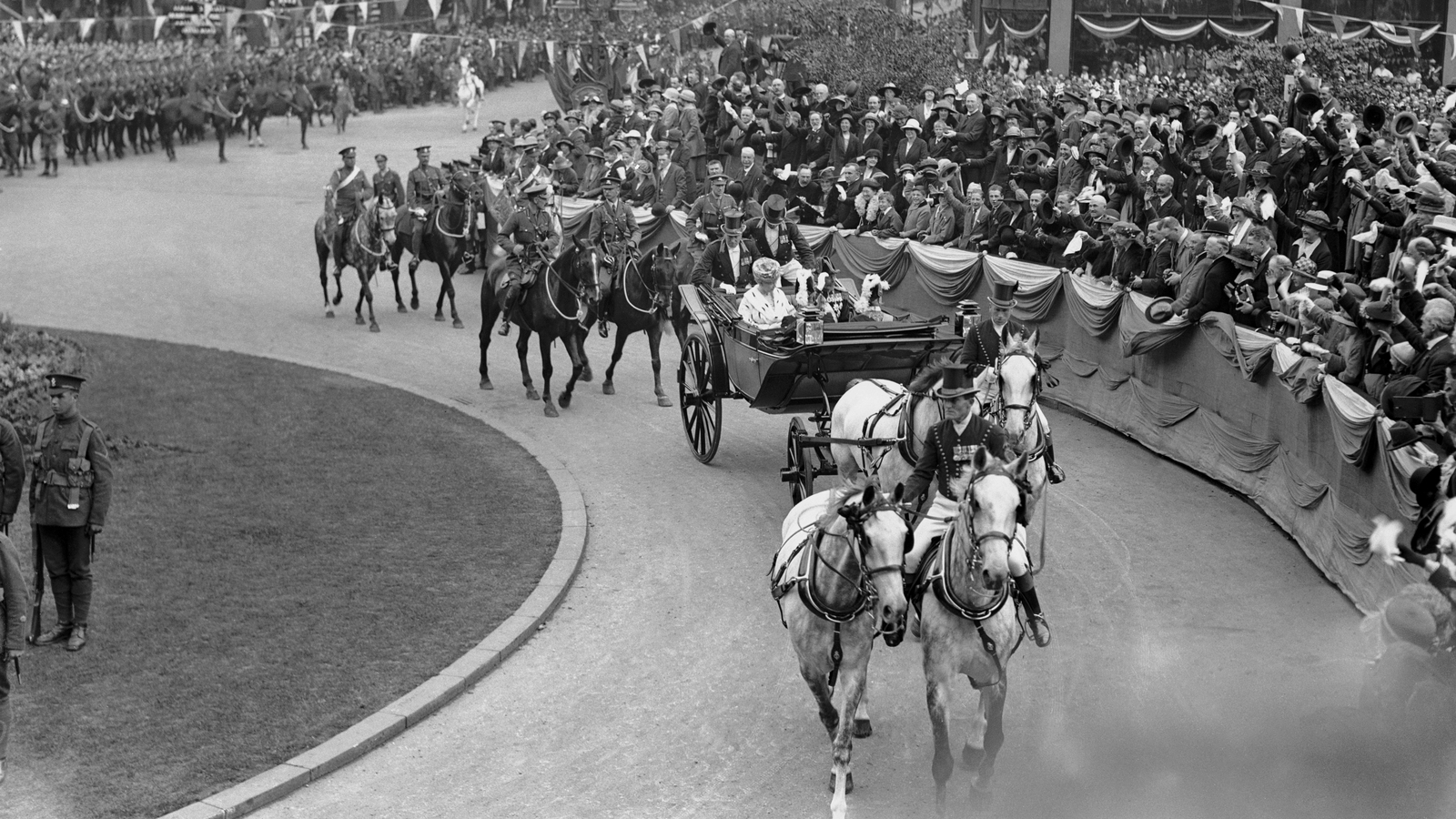 The partition of Ireland chaos, secrecy and confusion