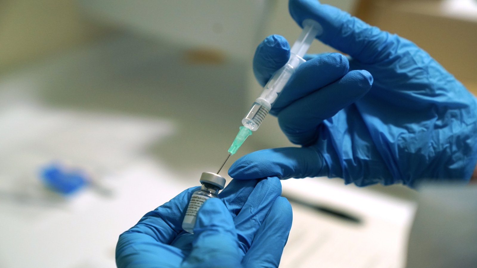 Uk Regulator Issues Allergy Warning Over Covid Vaccine