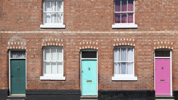 Myhome.ie's latest house price report said the mix-adjusted asking price for new sales nationally in 2020 was €284,000