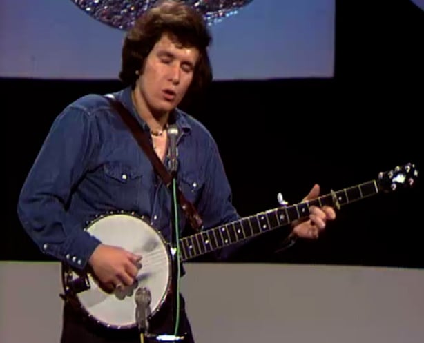 Don McLean at the National Stadium in December 1975. Broadcast on 7 January 1976.