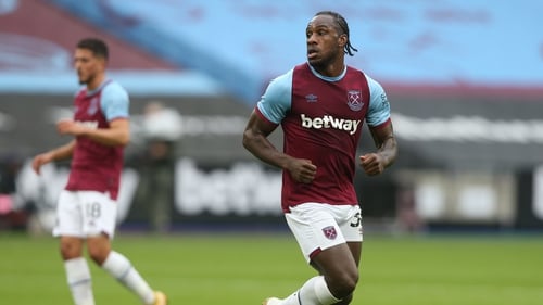 Michail Antonio will remain with the Hammers until 2023