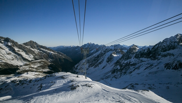 Hotels, bars and restaurants will remain closed, effectively limiting the slopes to locals