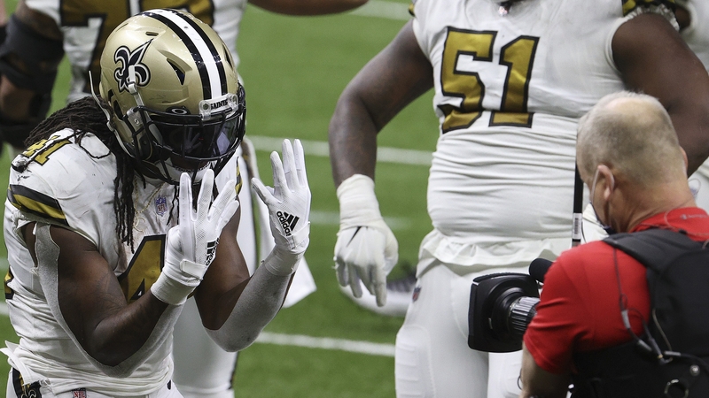 Alvin Kamara scored six touchdowns as the Saints overwhelmed the Vikings