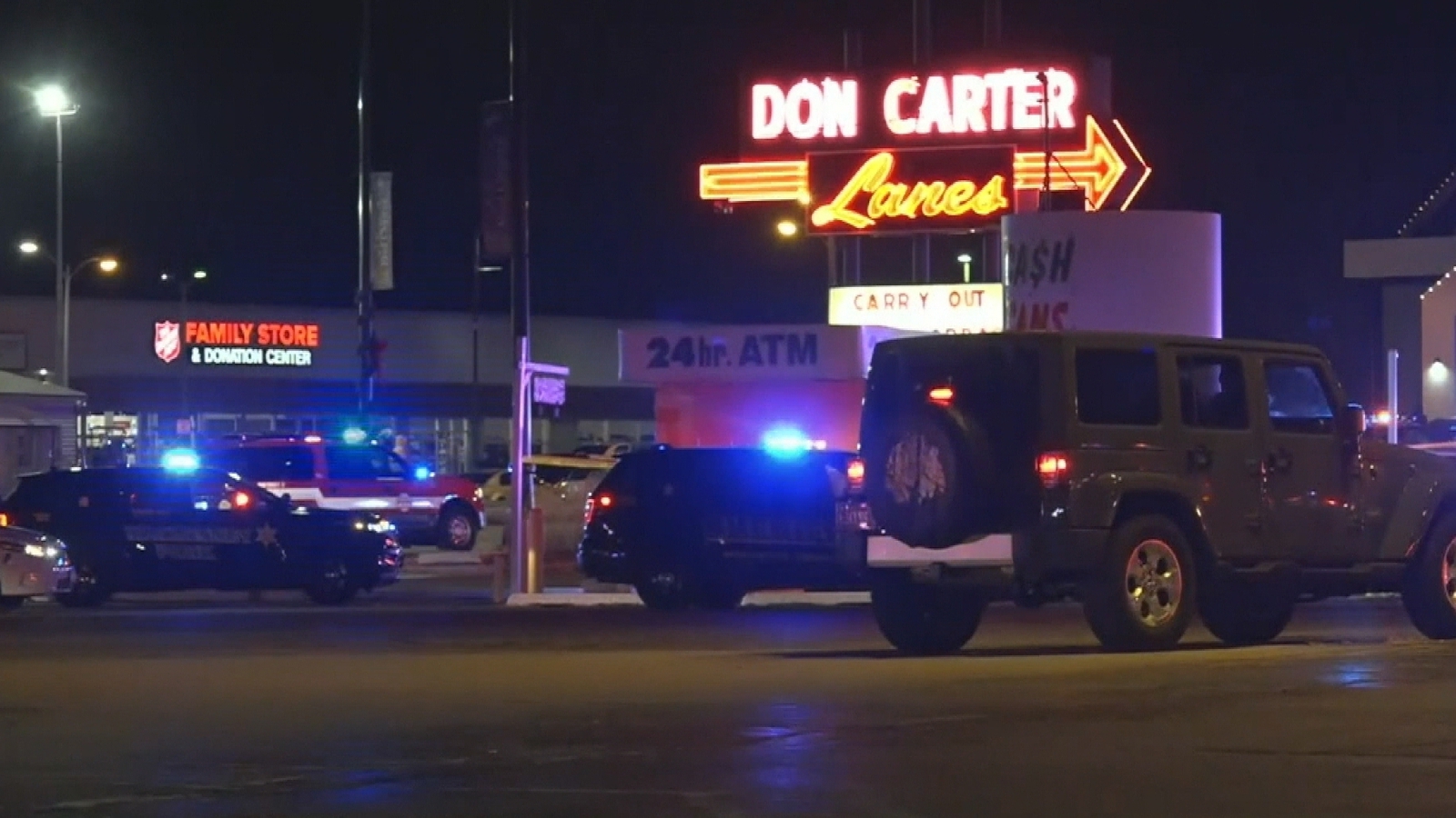 Three Killed In Shooting At Illinois Bowling Alley 7840