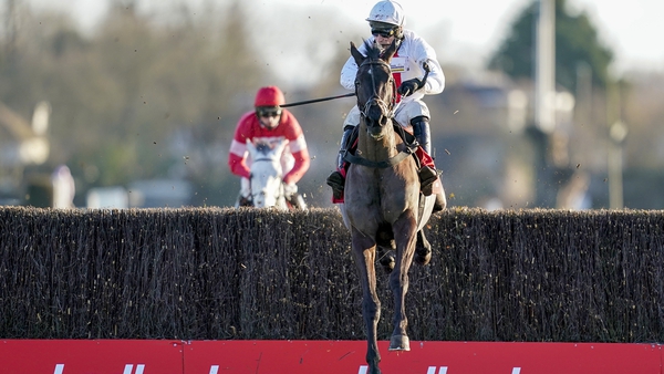 Nube Negra recorded the biggest victory of his career as Altior laboured on his return to action
