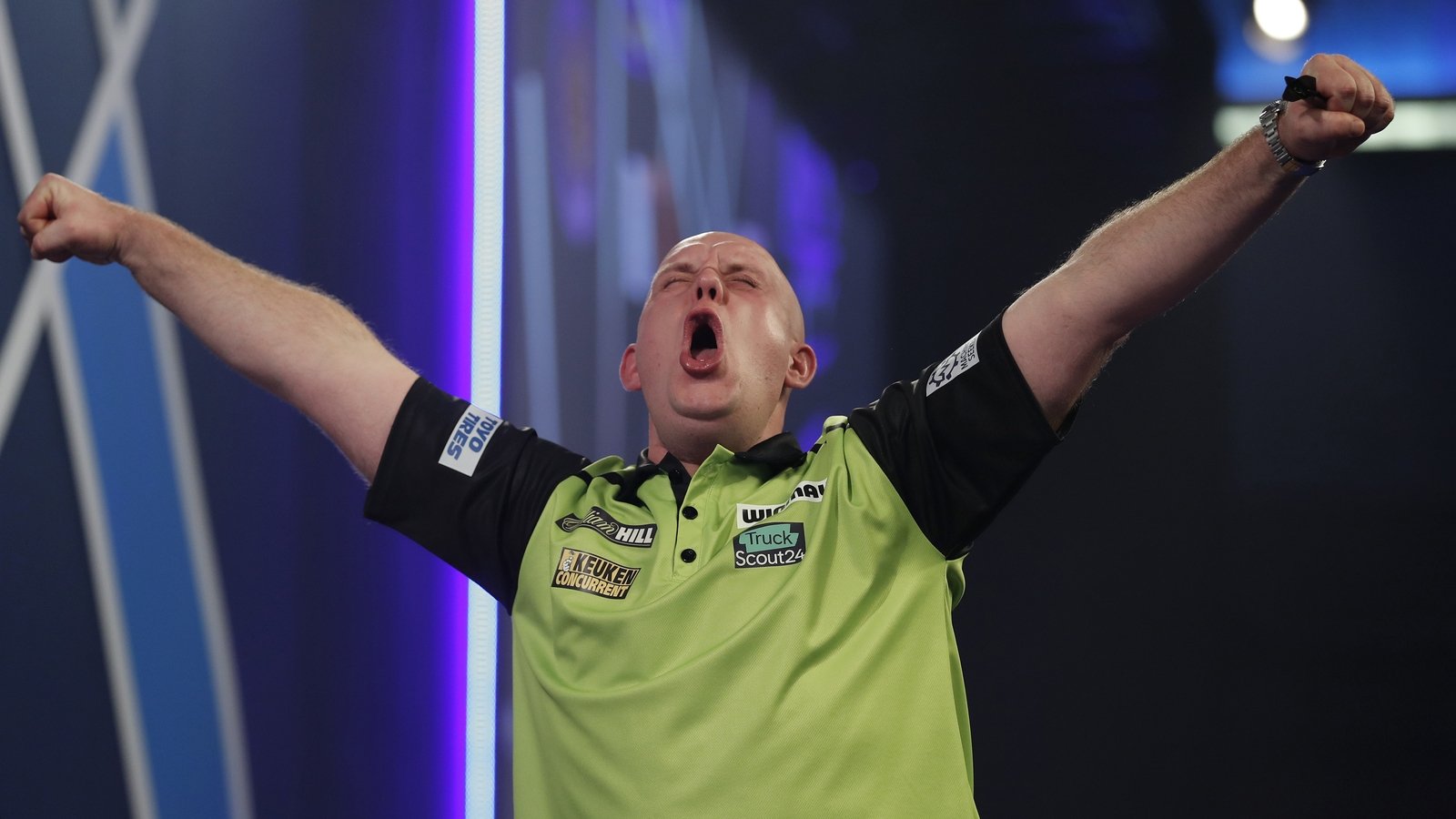 MVG survives two match darts in Ally Pally classic