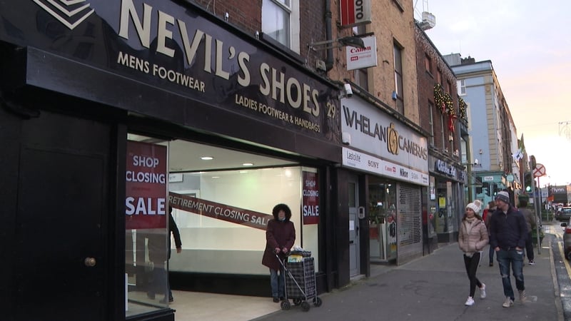 Nevil's
shoes based on O'Connell Street in Limerick was a very popular
shoe-sales business in the city centre for the past 34 years