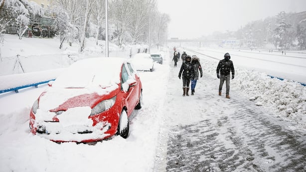 Las tormentas de nieve causan caos en España