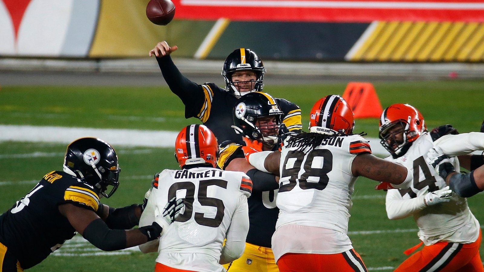 Browns 48-37 Steelers (Jan 10, 2021) Game Recap - ESPN