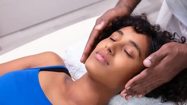 woman reiki