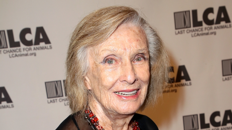 Tributes paid to Oscar and Emmy winner Cloris Leachman