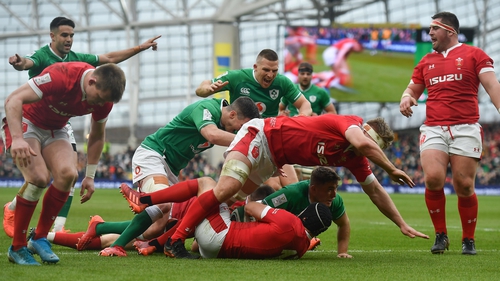 For fans who have colour vision deficiency, the green/red kit clash between Ireland and Wales causes some problems