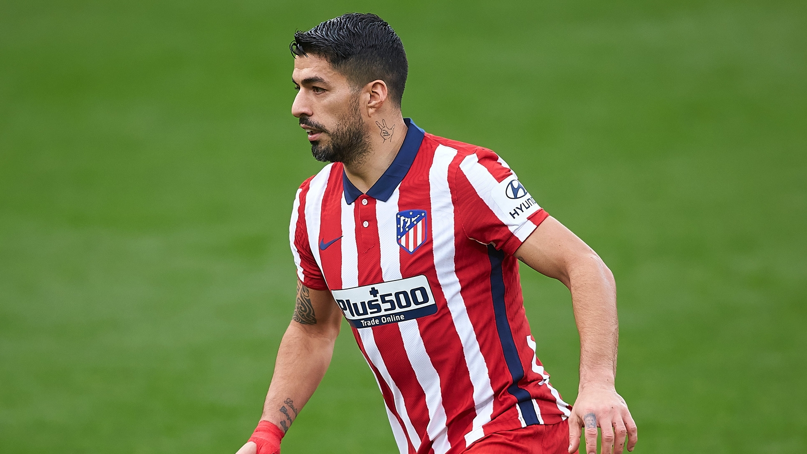 Suarez says Barca exit remains unexplained