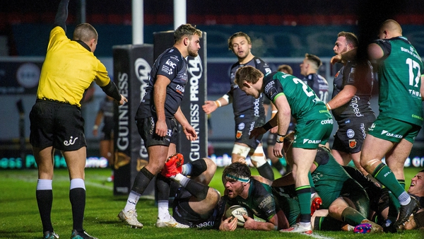 Tom Daly scores Connacht's fourth try