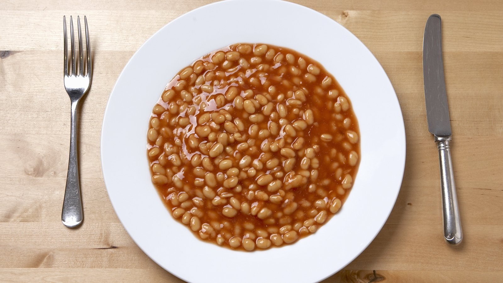 Would you try it? Weetabix and baked beans combo goes viral