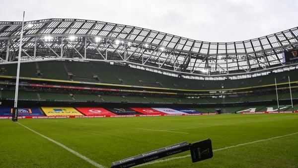 It's a wet and windy day at Lansdowne Road