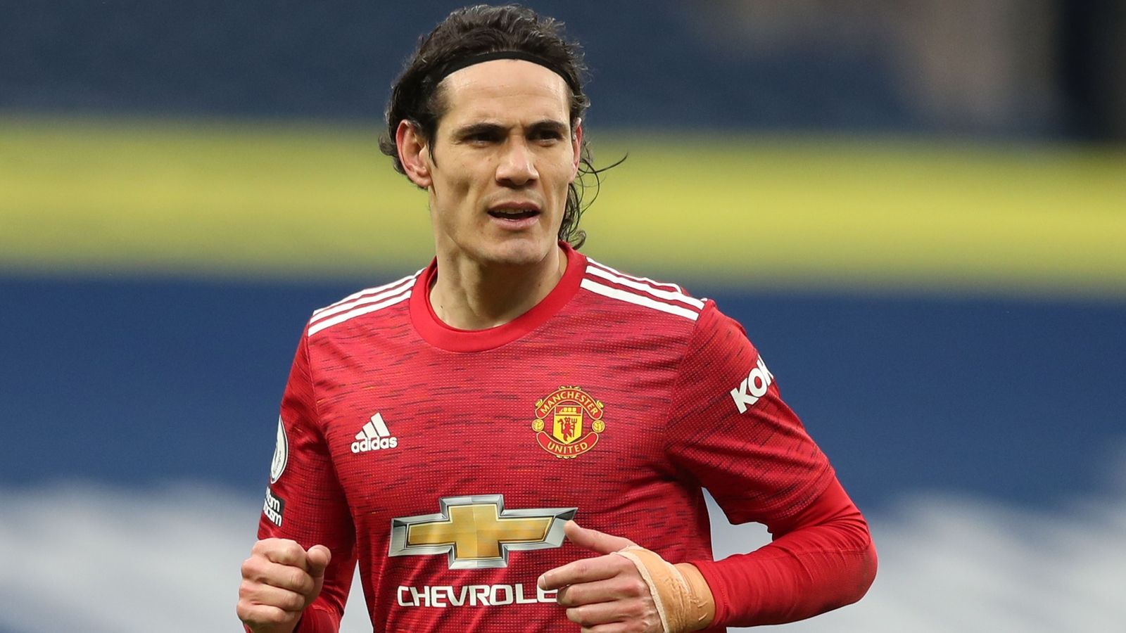 Manchester United Wallpaper Cavani : Edinson Cavani Wins It For