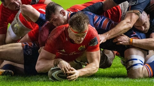 Gavin Coombes scores Munster's third try in their win over Edinburgh