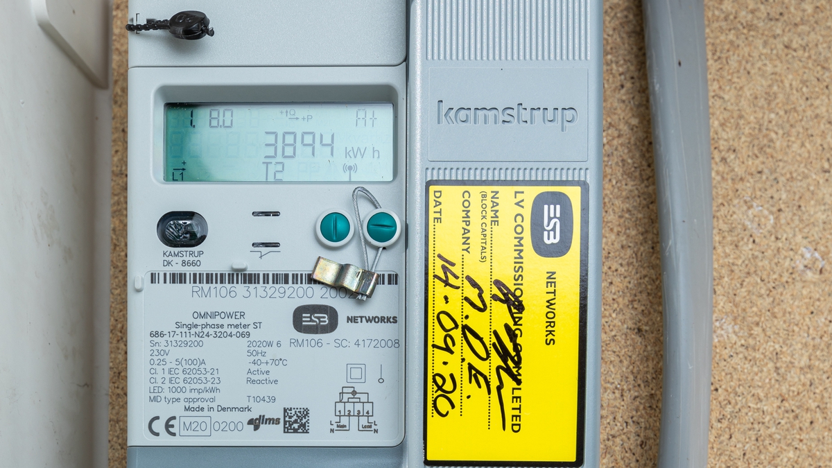 How are smart meters meant to be used?