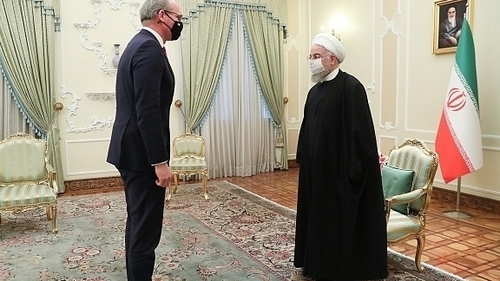 An tAire Coveney ag bualadh leis an Uachtarán Rouhani