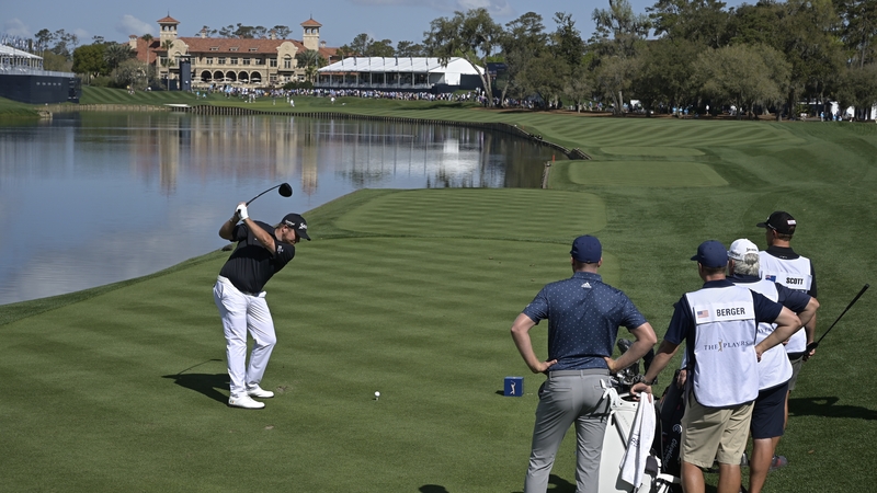 Lowry drops off the pace at Players Championship