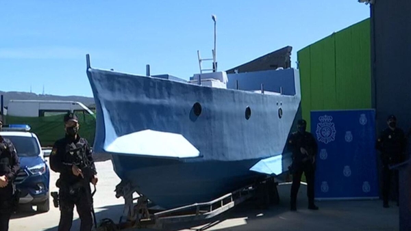 The three-metre-wide semi-submersible craft is made of fiberglass and plywood panels