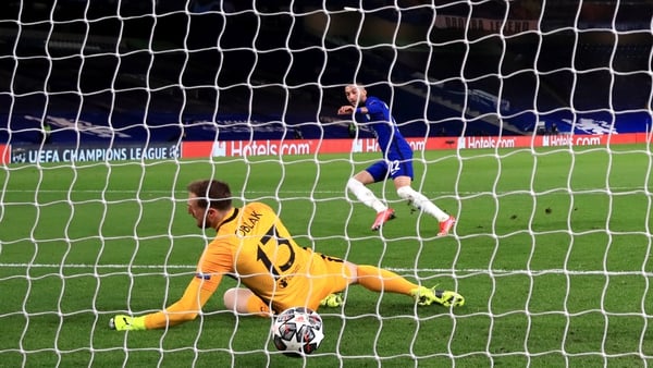 Hakim Ziyech slooted home the only goal at Stamford Bridge