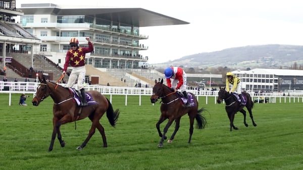 Minella Indo leads home the reopposing A Plus Tard and Al Boum Photo in last year's race