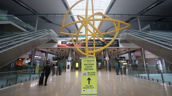 4.5 million passengers passed through the main Irish airports in the fourth quarter of 2021 - down 47% compared with the same time in 2019