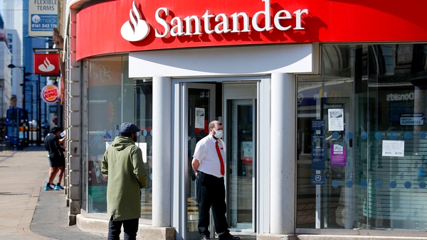 Santander, the euro zone's second-biggest lender by market value, booked a net profit of €1.608 billion compared to €331m a year ago