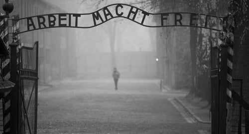 1944: Should We Bomb Auschwitz?