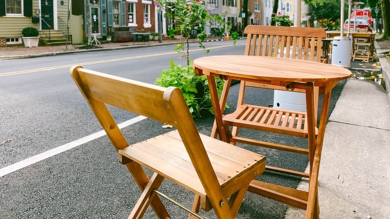 Al fresco dining episode artwork