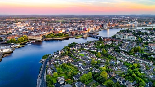 The Limerick Northern distributor road has been omitted from the revised Limerick Shannon Metropolitan Area Transport Strategy (LSMATS) at the request of Minister for Transport Eamon Ryan