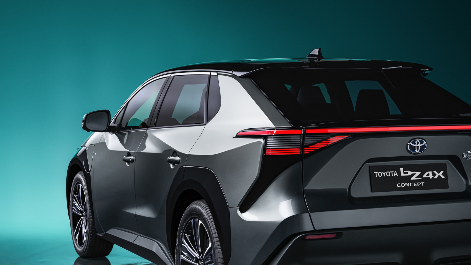 Toyota previews new mediumsized electric SUV.