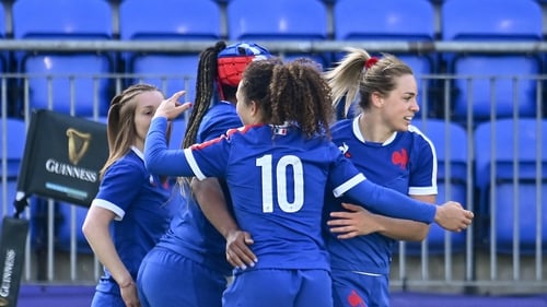 France will play England for top spot this weekend